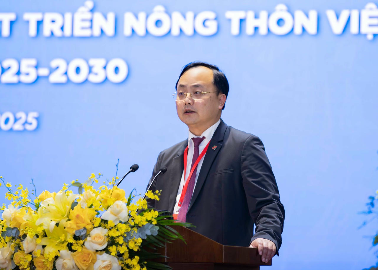 Đồng chí Tô Huy Vũ, Bí thư Đảng ủy, Chủ tịch Hội đồng thành viên đánh giá cao công tác chuẩn bị và tổ chức Đại hội của Ban Chấp hành Công đoàn Agribank