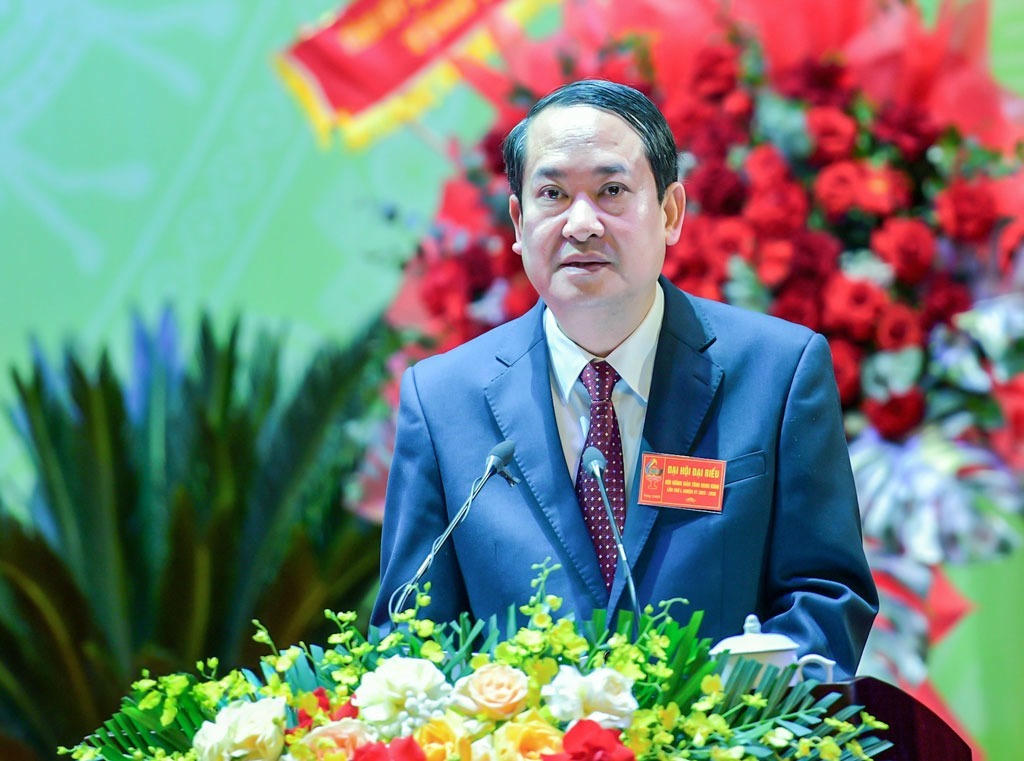 Ông Mai Văn Tuất - Phó Bí thư Tỉnh ủy, Chủ tịch Ủy ban MTTQ Việt Nam tỉnh Ninh Bình phát biểu chỉ đạo tại Đại hội.