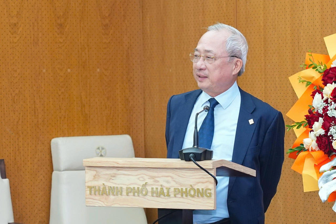 Chủ tịch Hội Hữu nghị Việt Nam – Thái Lan Nguyễn Văn Thành phát biểu tại Hội nghị.