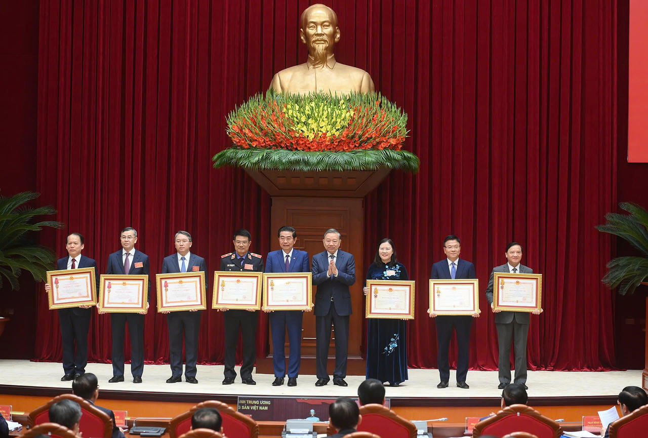 Thúc đẩy các điều kiện đảm bảo để cán bộ, đảng viên 'không cần', 'không muốn' tham nhũng