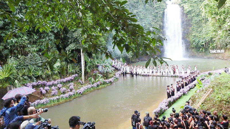 Tạm dừng hoạt động khu du lịch thác Pa Sỹ sau đợt mưa lũ ở Măng Đen