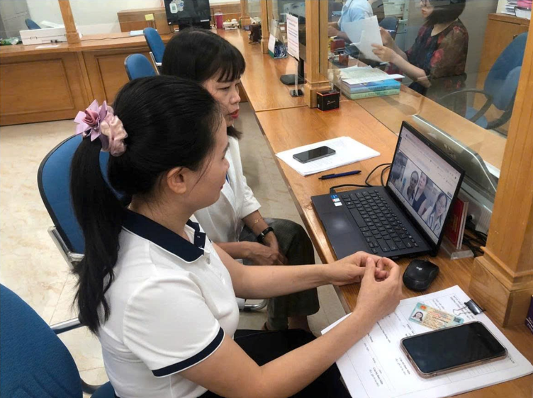 Sửa đổi, bổ sung một số điều của Luật Công chứng: Tạo thuận lợi cho người dân, doanh nghiệp
Bài 2: Đơn giản hoá thủ tục, đẩy mạnh ứng dụng công nghệ thông tin