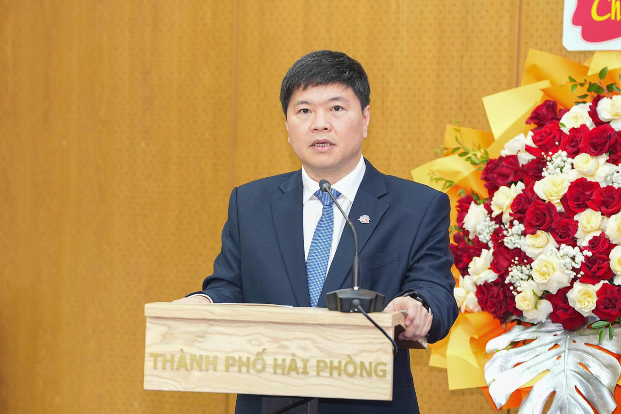 Phó Chủ tịch UBND TP Hải Phòng Hoàng Minh Cường phát biểu tại Hội nghị.