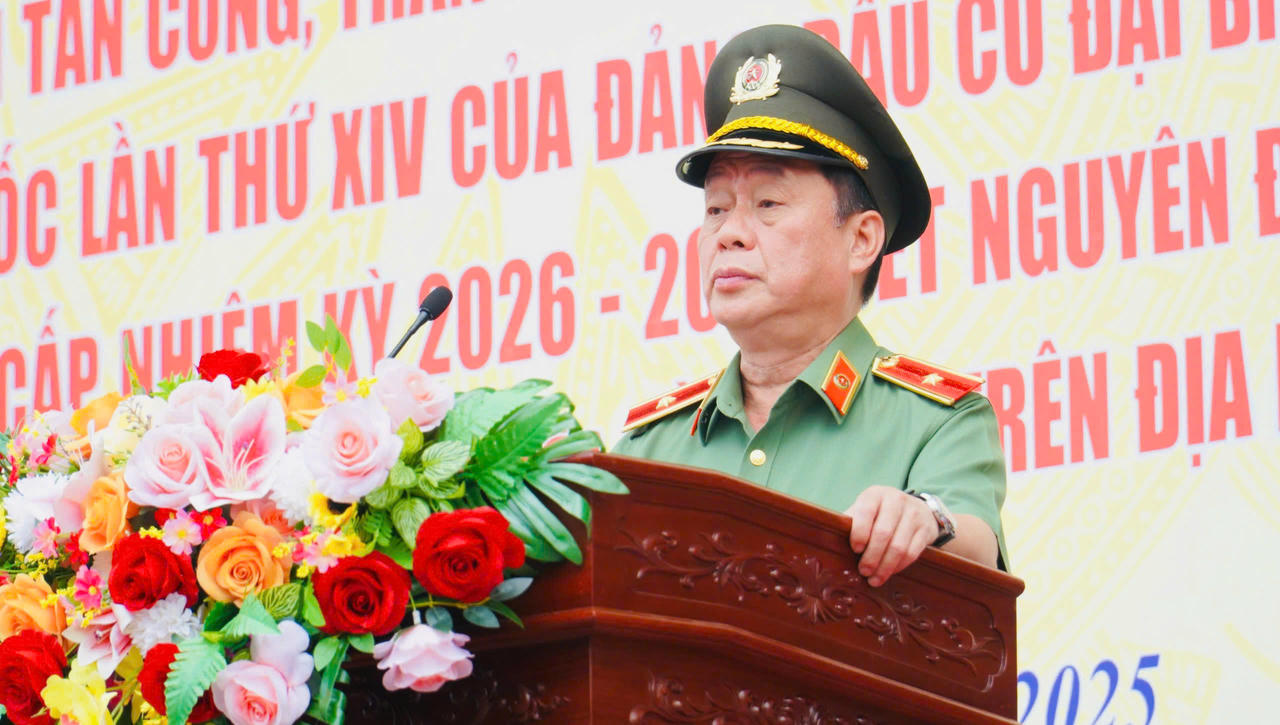 Thiếu tướng Nguyễn Hữu Hợp - Giám đốc Công an TP Đà Nẵng quán triệt mệnh lệnh đợt cao điểm đến toàn lực lượng Công an thành phố.