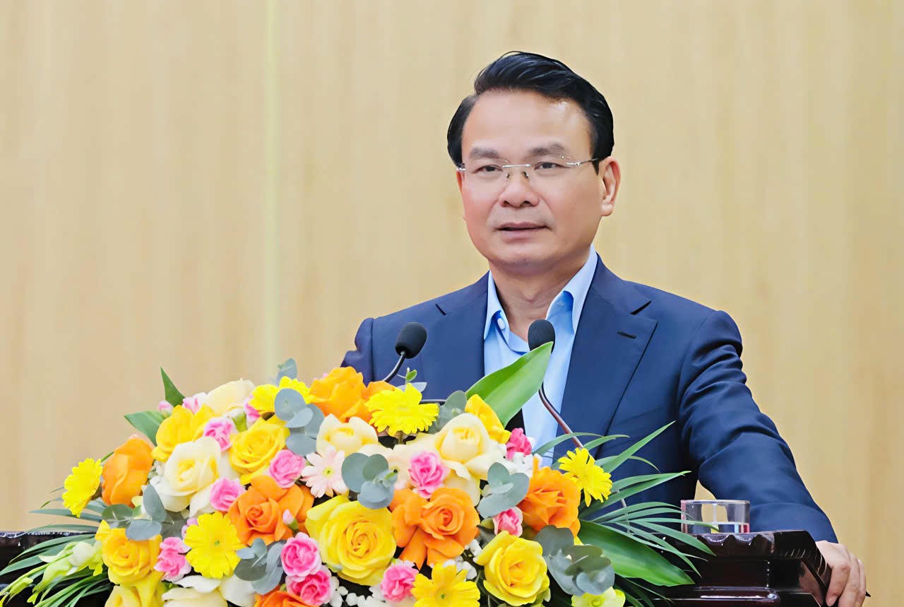 Bí thư Tỉnh ủy Ninh Bình Đặng Xuân Phong phát biểu tại hội nghị