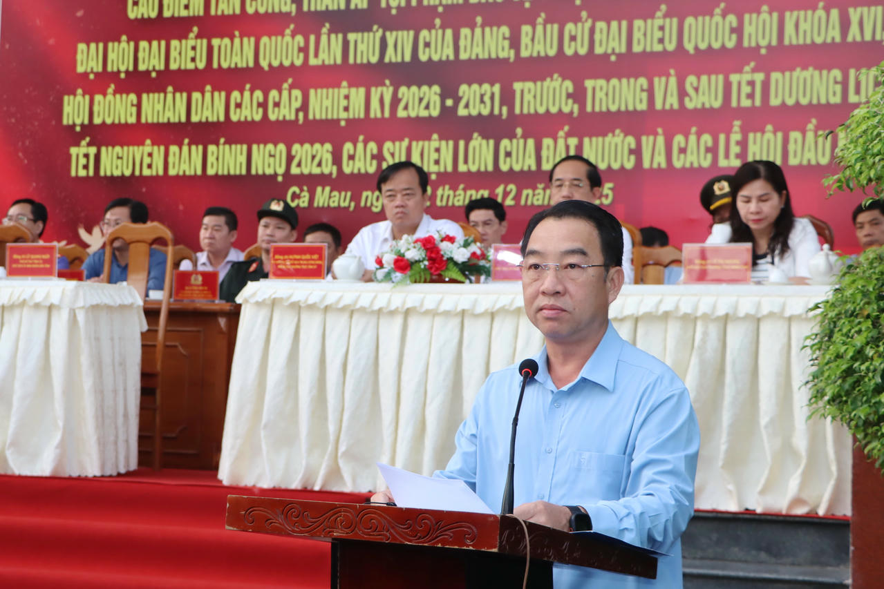 Ông Lữ Quang Ngời – Phó Bí thư Tỉnh ủy, Chủ tịch UBND tỉnh Cà Mau, phát biểu chỉ đạo tại buổi lễ.