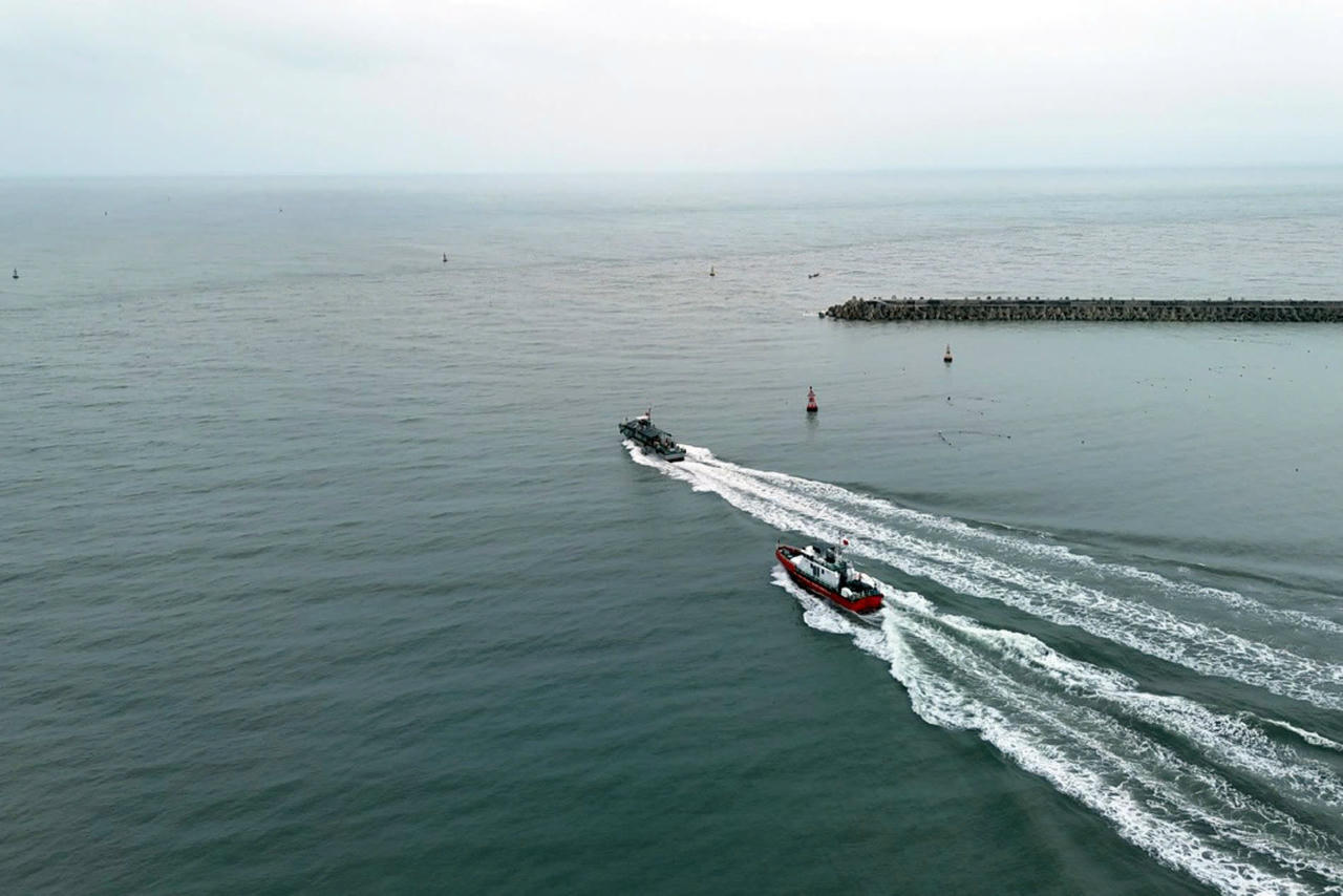 Biên đội tàu tiến hành tuần tra trên biển