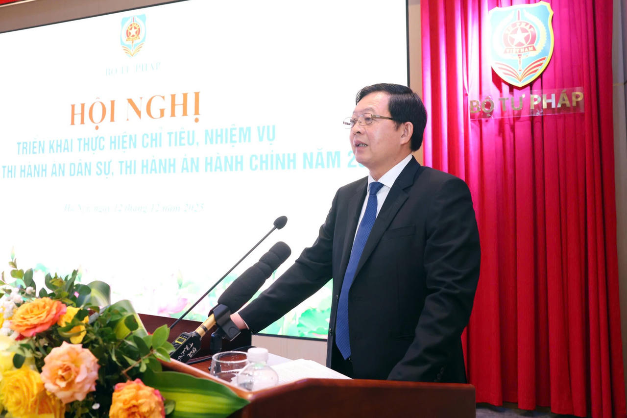 Tăng cường kiểm tra, giám sát đạo đức công vụ, tinh thần phục vụ của thi hành án dân sự Tăng cường kiểm tra, giám sát đạo đức công vụ, tinh thần phục vụ của thi hành án dân sự