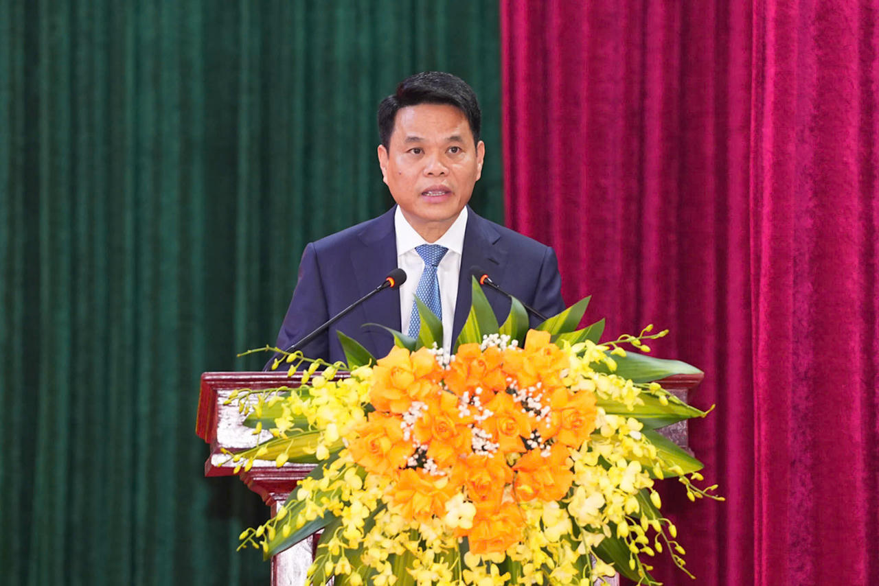 Chủ tịch UBND thành phố Lê Ngọc Châu phát biểu tại hội nghị.