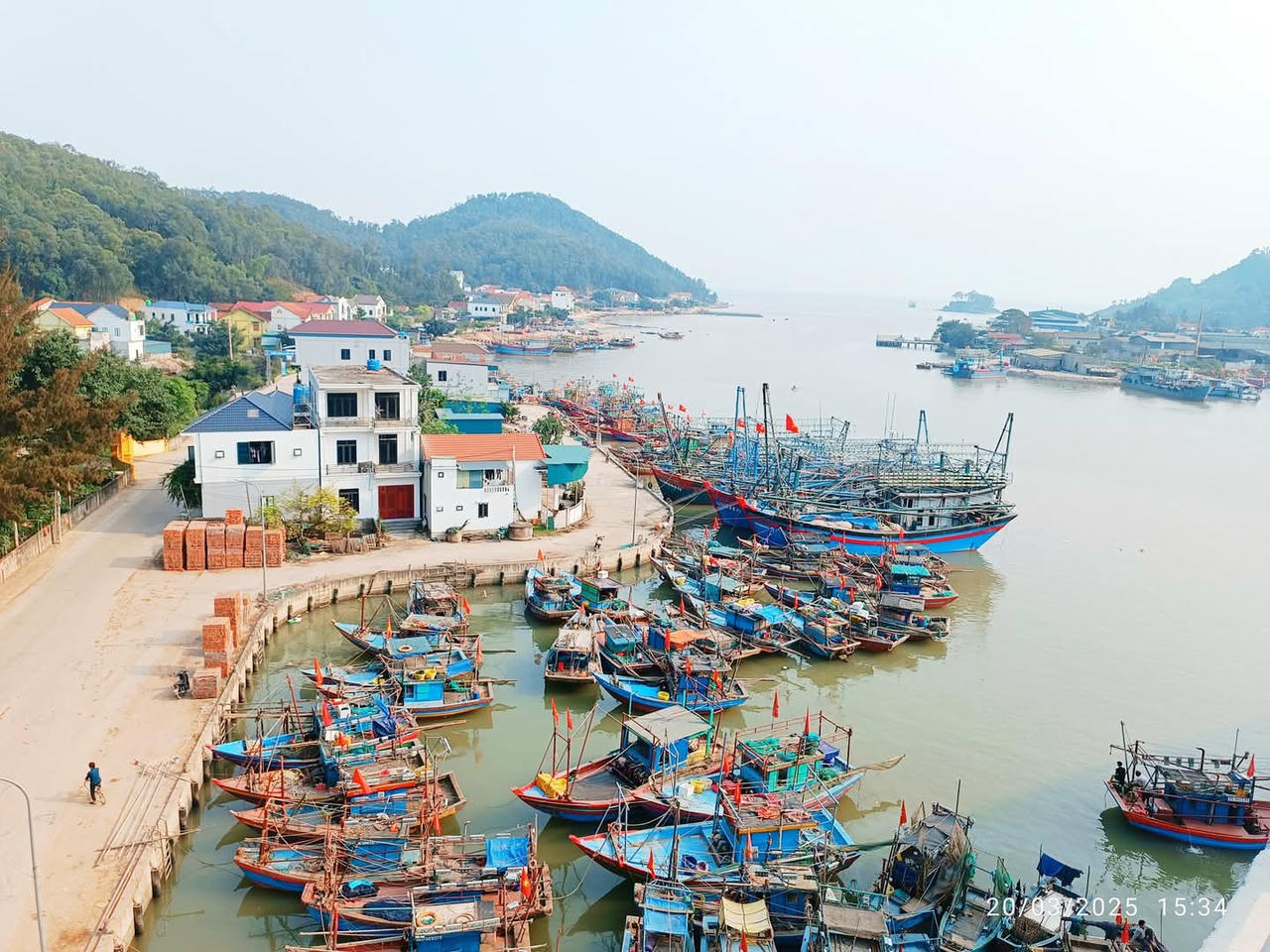 Xã biển có đội tàu nhiều nhất Nghệ An quyết liệt vào cuộc gỡ “thẻ vàng”