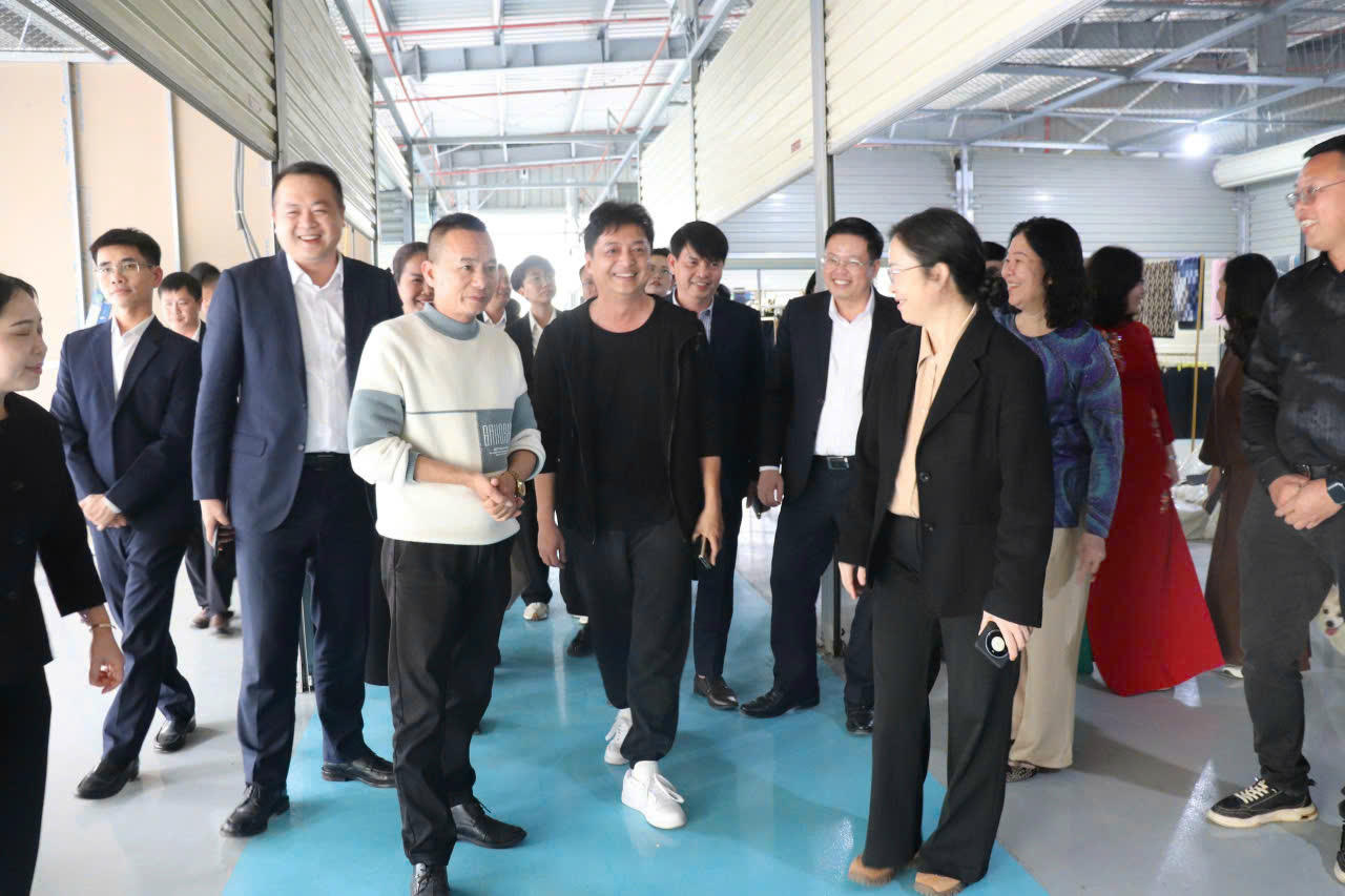 Đoàn đã khảo sát điều kiện thực tế, tiềm năng và lợi thế phát triển của từng địa phương