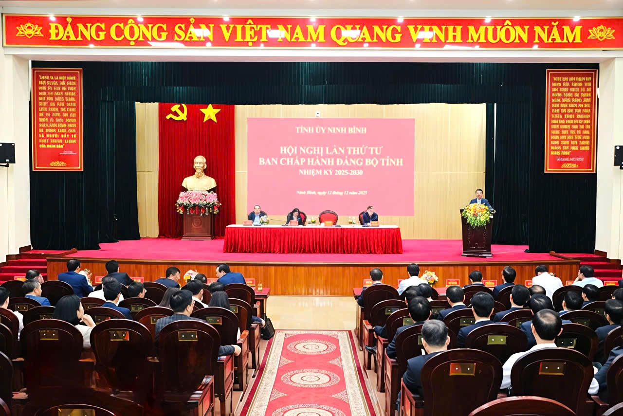 Quang cảnh hội nghị