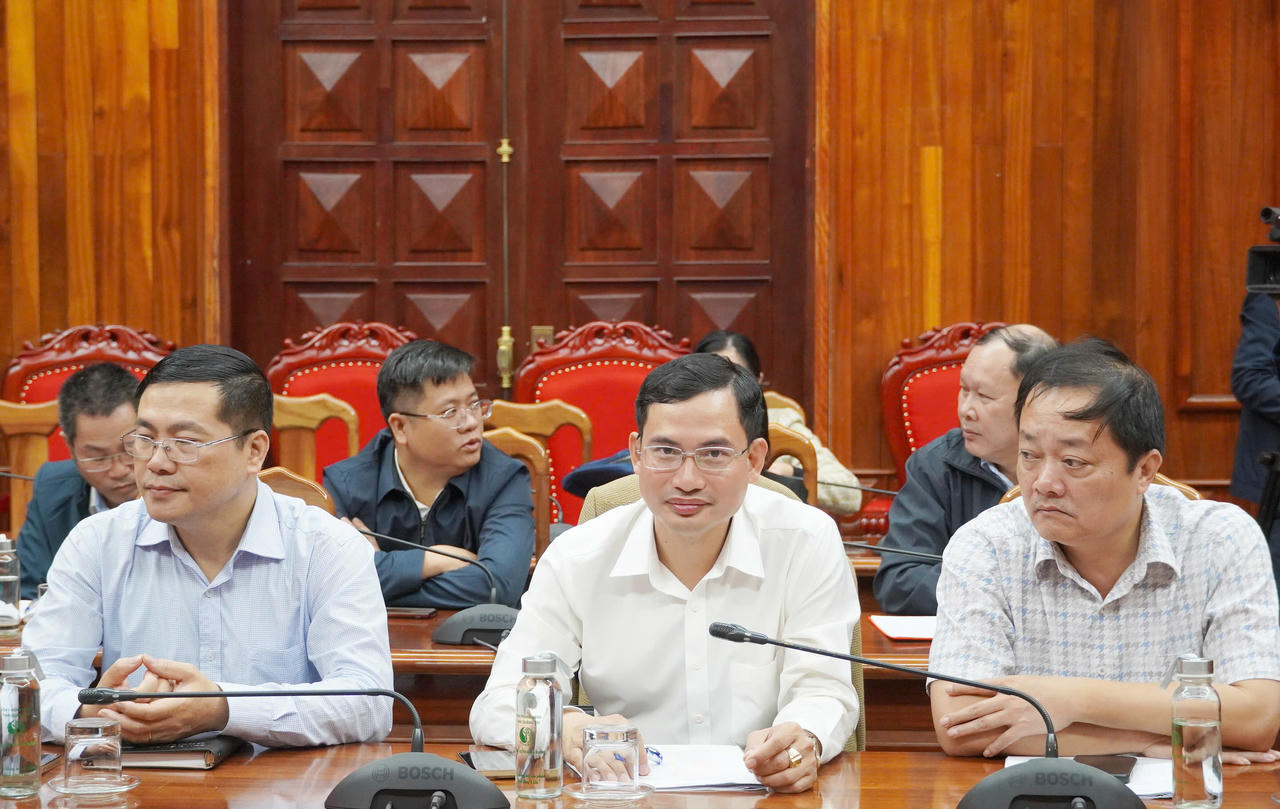 Đại biểu dự hội nghị tại điểm cầu Quảng Trị.