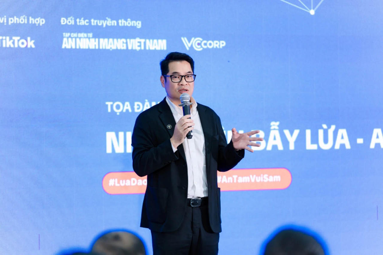 Ông Vũ Duy Hiền, Phó Tổng Thư ký kiêm Chánh Văn phòng NCA.