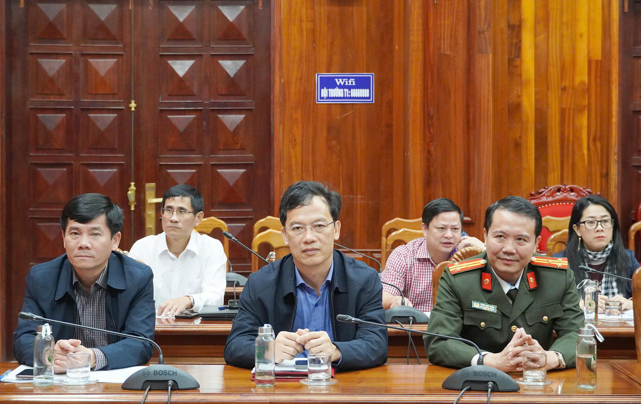 Các đại biểu tham dự tại điểm cầu Quảng Trị.