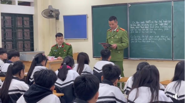 Công an xã Bảo Hà chủ động phòng ngừa nguy cơ, nâng cao an ninh học đường