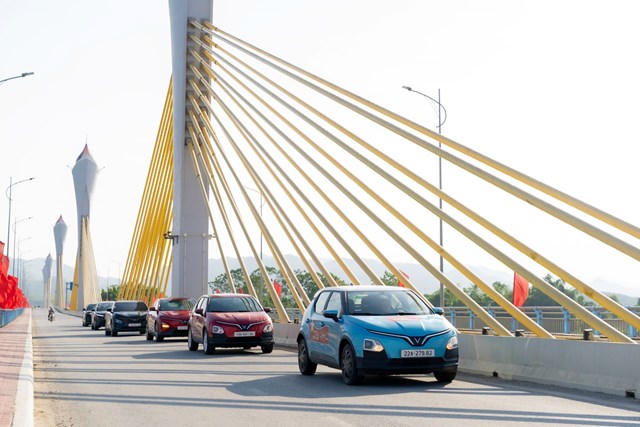 Từ đô thị tới đường đèo, VinFast VF 5 được chủ xe khen 'ổn định, tiết kiệm và đáng tiền nhất tầm giá 500 triệu đồng'