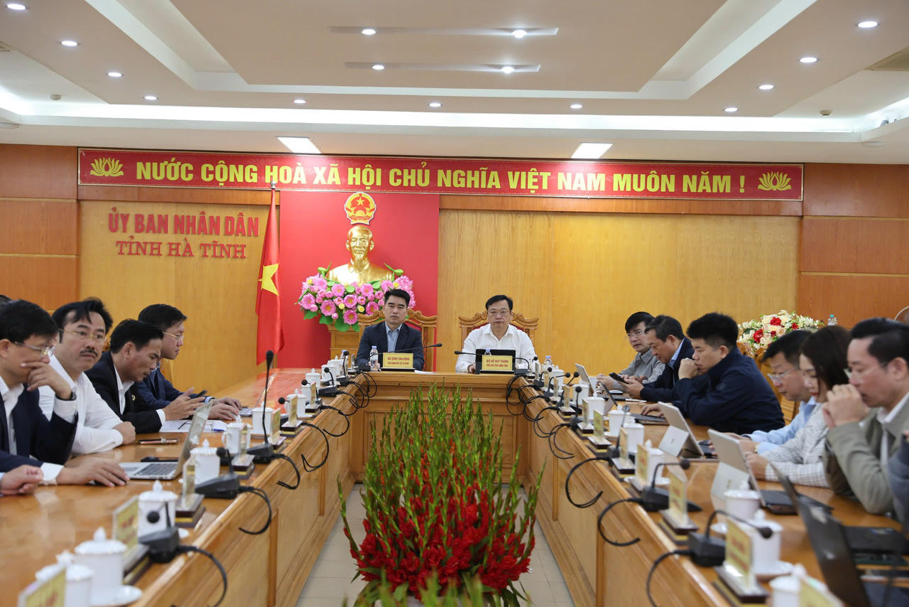 Các đại biểu tại điểm cầu Hà Tĩnh