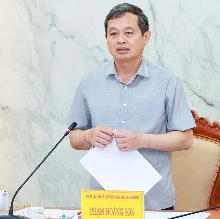Chủ tịch UBND tỉnh Thái Nguyên, ông Phạm Hoàng Sơn nhấn mạnh: Đề án hỗ trợ đầu tư phát triển kết cấu hạ tầng giao thông các xã vùng khó khăn và đặc biệt khó khăn tỉnh Thái Nguyên là đề án lớn, có ý nghĩa thiết thực. (Ảnh: Cổng TTĐT tỉnh Thái Nguyên)