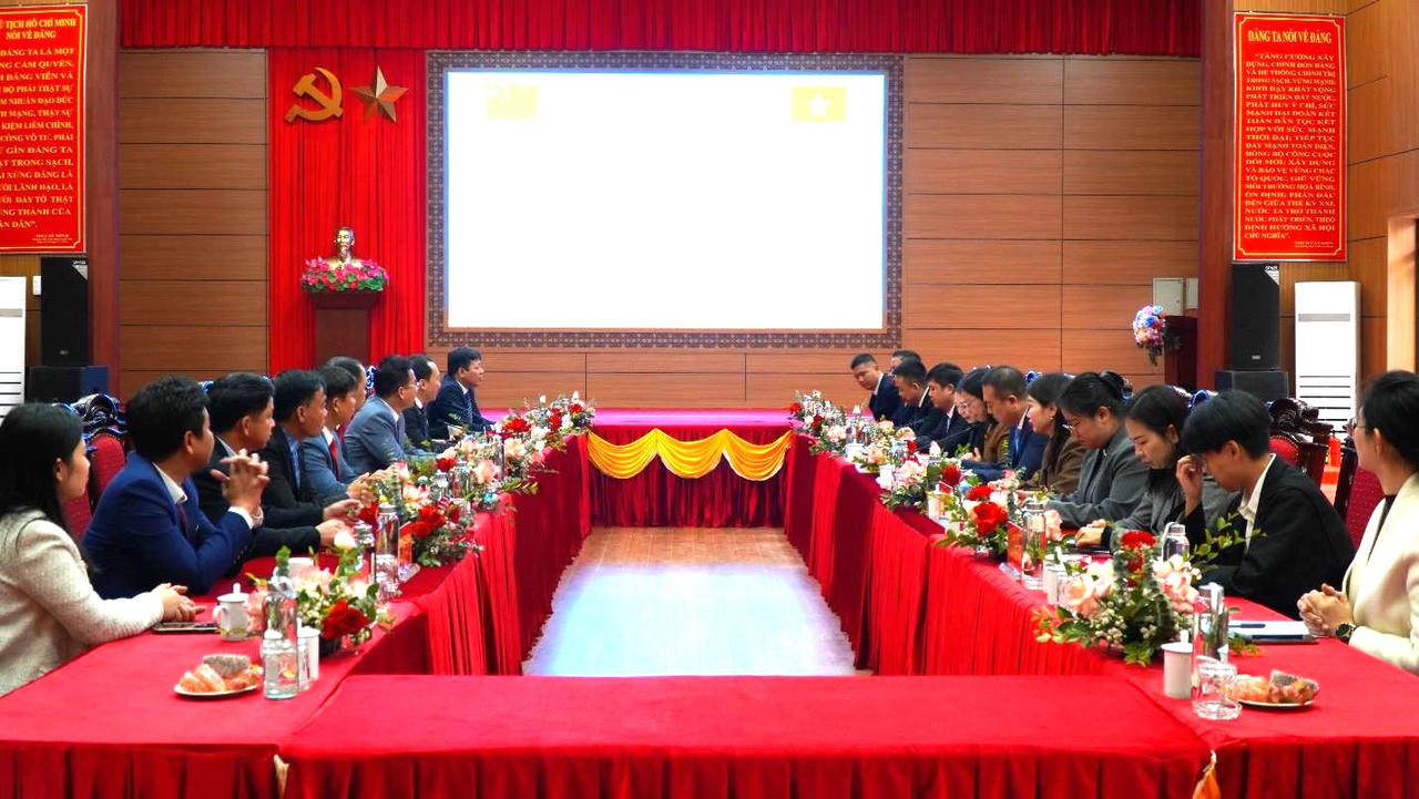 Quang cảnh buổi tiếp.