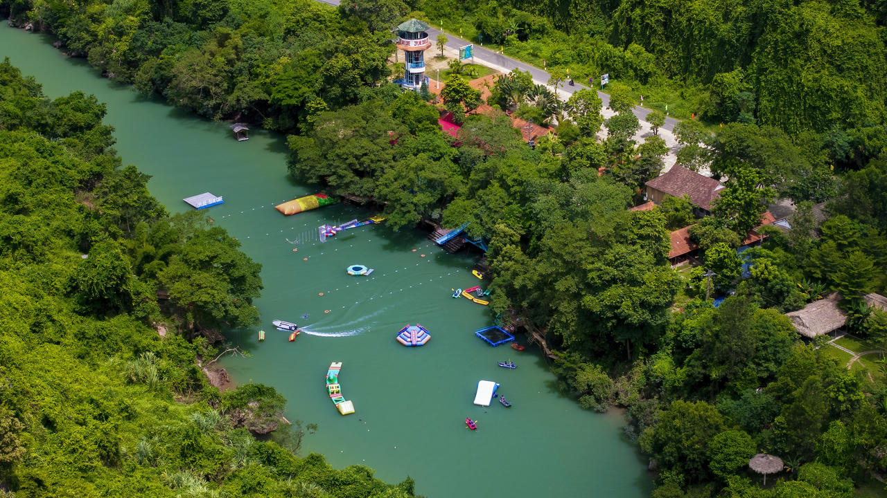 Sông Chày - Hang Tối, không gian trải nghiệm sinh thái, mạo hiểm đặc sắc giữa vùng lõi Di sản thiên nhiên thế giới Phong Nha - Kẻ Bàng.. 