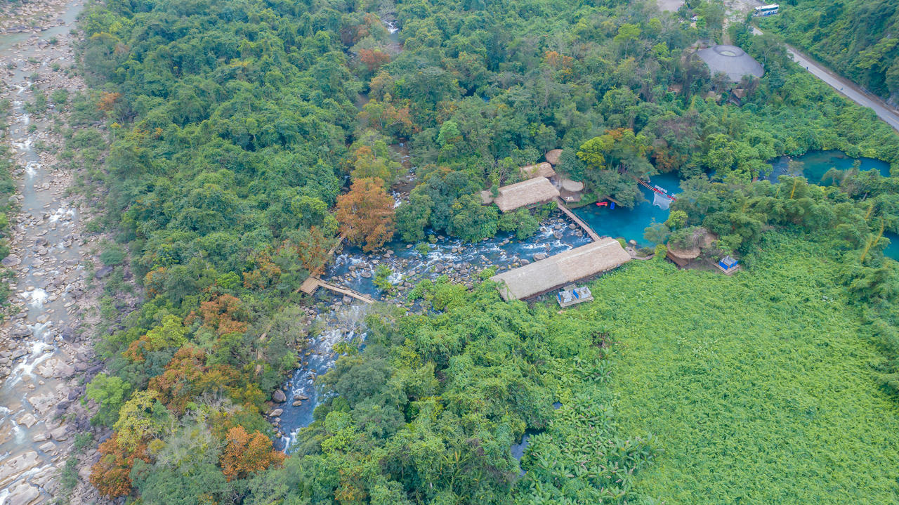 Khai thác du lịch tiết chế, đảm bảo bảo tồn lâu dài tài nguyên rừng và văn hóa bản địa.