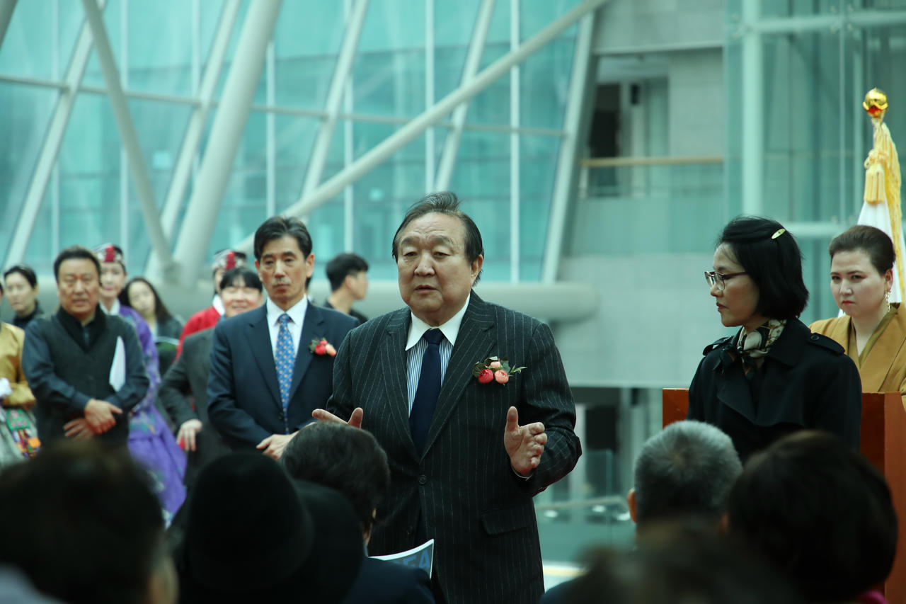 Ông Jeong Dae-Cheol, Chủ tịch Hội Hiến pháp Hàn Quốc phát biểu