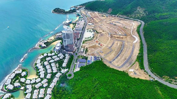 Công trường La Tiên Villa nhộn nhịp mỗi ngày, thi công đảm bảo tiện độ, sớm thành hình trong đô thị quốc tế đã vận hành.