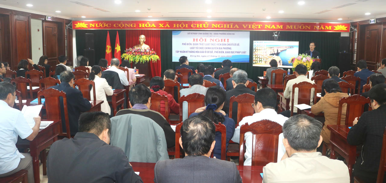 Toàn cảnh Hội nghị tấp huấn tại phường Đông Hà.