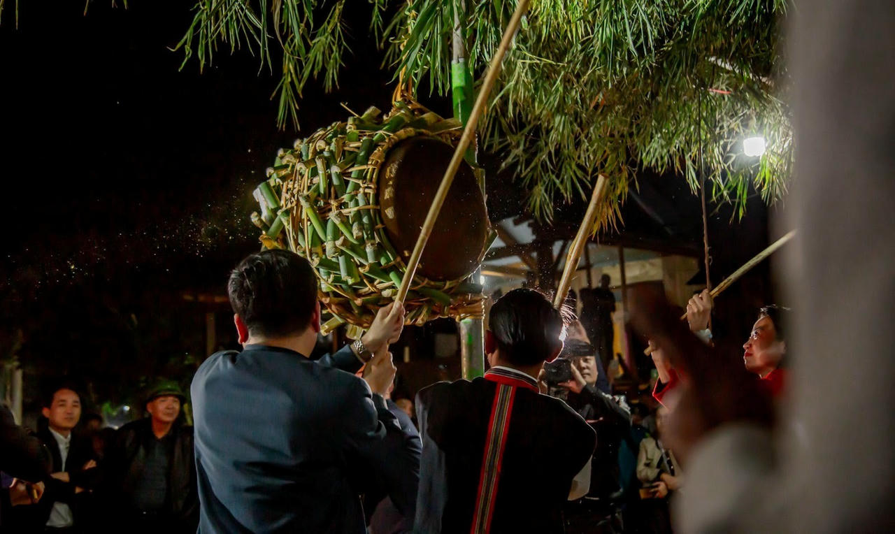 Lễ hội đập trống Ma Coong - nơi văn hóa bản địa thăng hoa trong niềm vui đón chào năm mới. Ảnh: Jungle Boss Tours