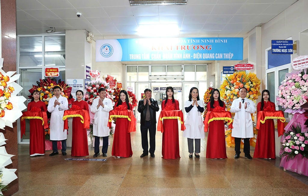 Bệnh viện Đa khoa tỉnh Ninh Bình khai trương Trung tâm Chẩn đoán hình ảnh - Điện quang can thiệp và Khoa Nhi