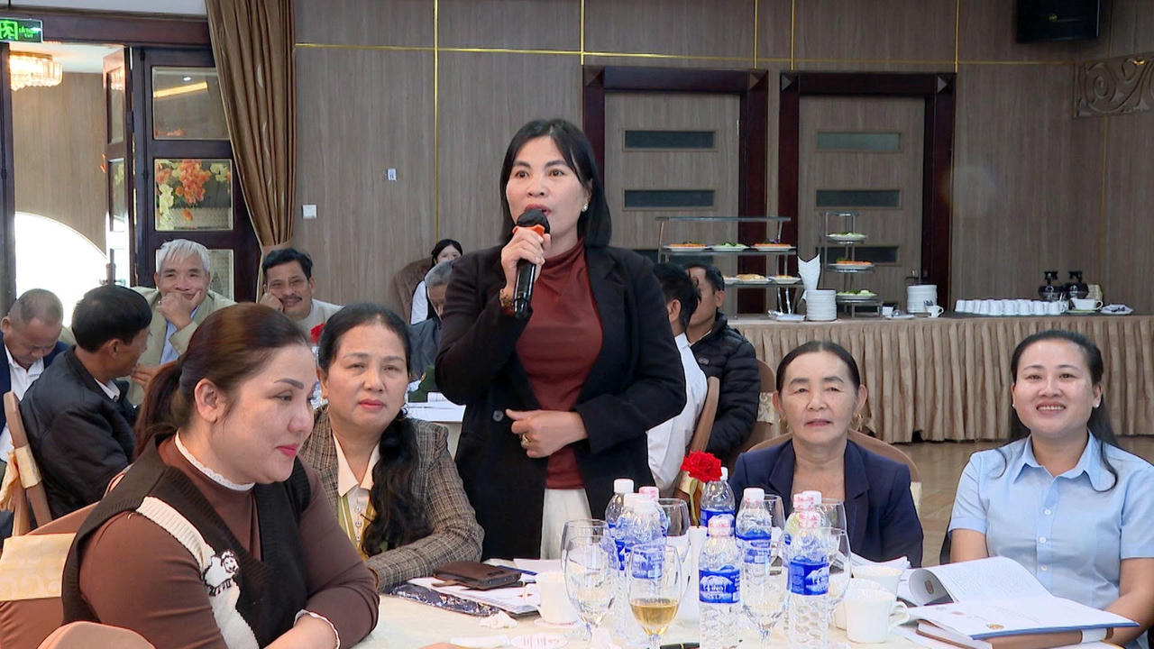 Các đại biểu tham gia thảo luận tại buổi tập huấn.