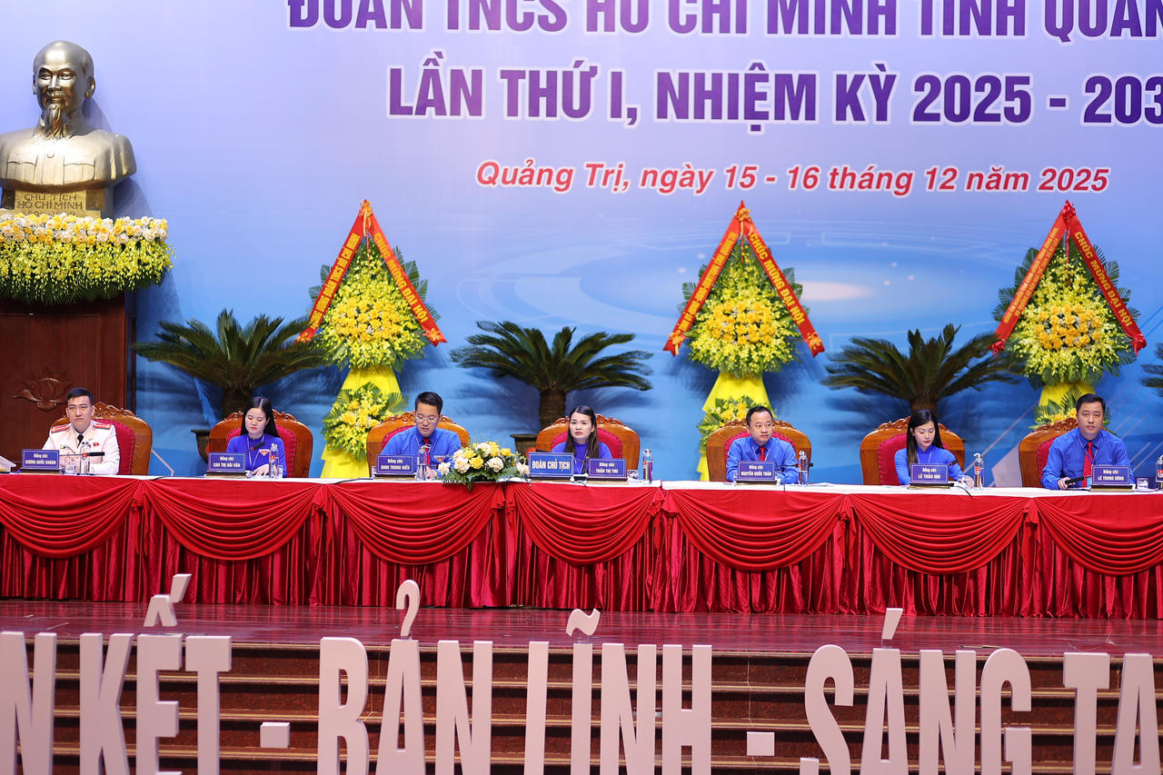 Đoàn Chủ tịch điều hành Đại hội đại biểu Đoàn TNCS Hồ Chí Minh tỉnh Quảng Trị lần thứ I, nhiệm kỳ 2025-2030.