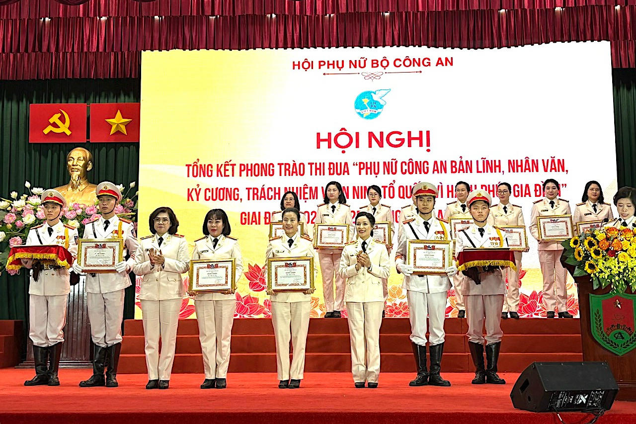 Tổng kết phong trào thi đua giai đoạn 2022-2025 trong phụ nữ Công an