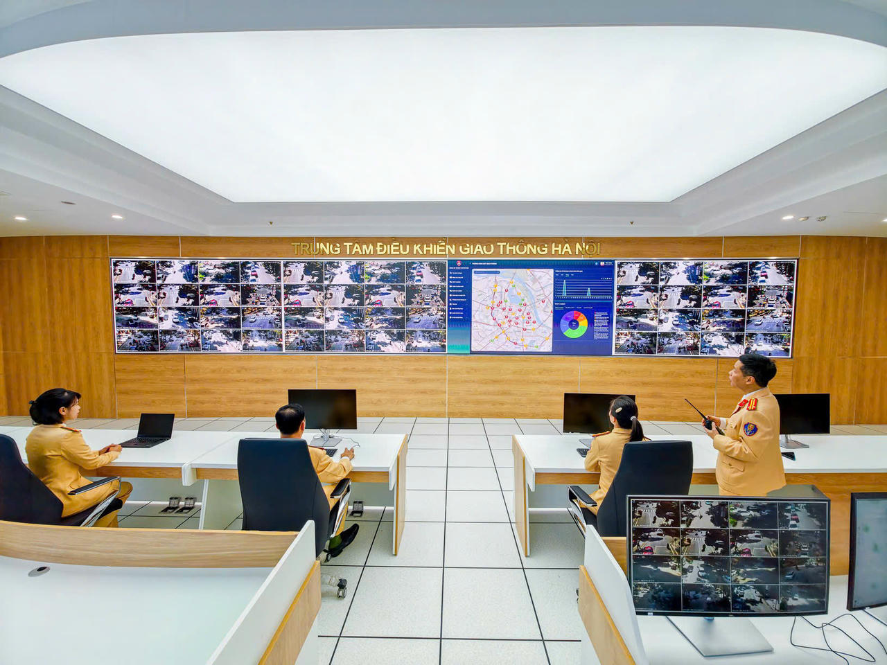 Chính thức vận hành hơn 1.800 camera AI giám sát 24/7 tại Hà Nội