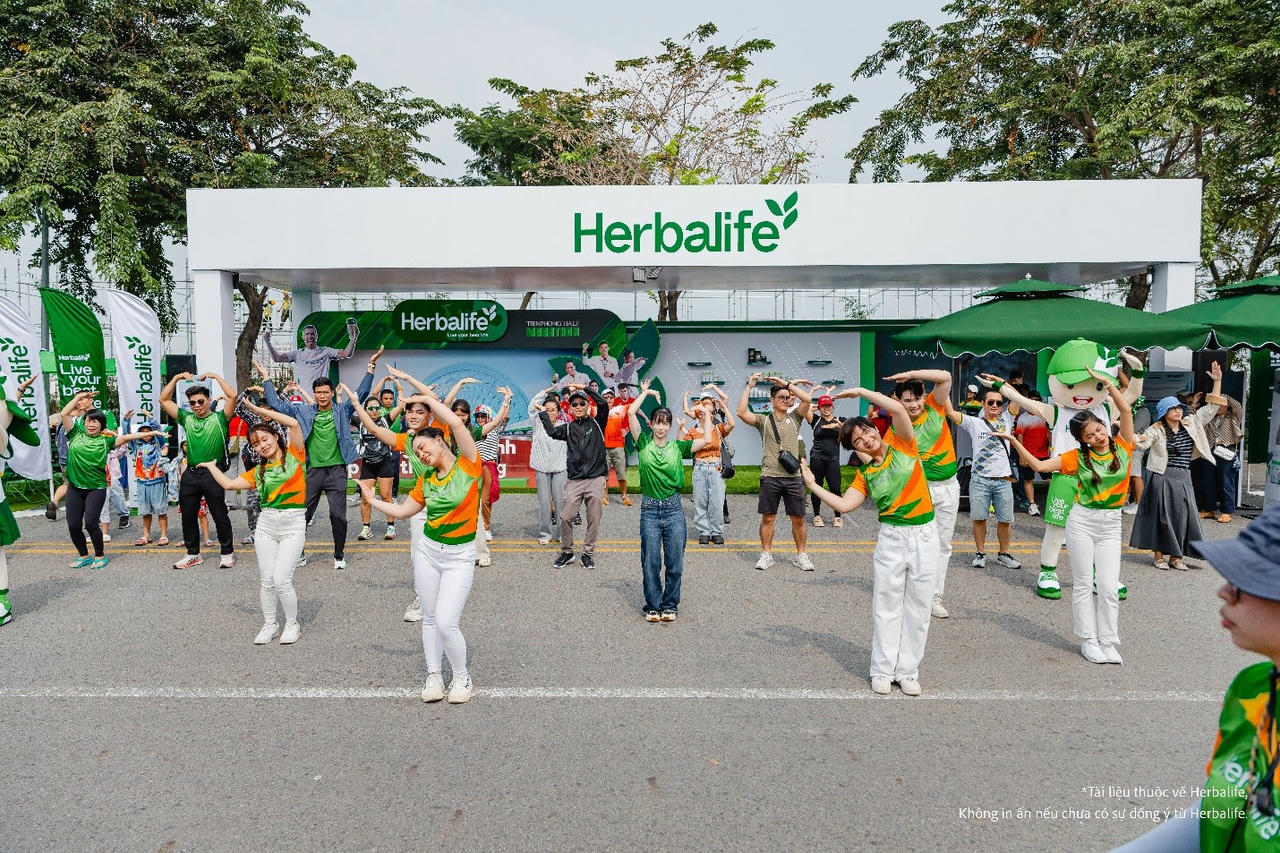 Herbalife Việt Nam thể hiện những cam kết mạnh mẽ trong việc hỗ trợ nâng cao chất lượng chuyên môn của Tiền Phong Half Marathon 2025