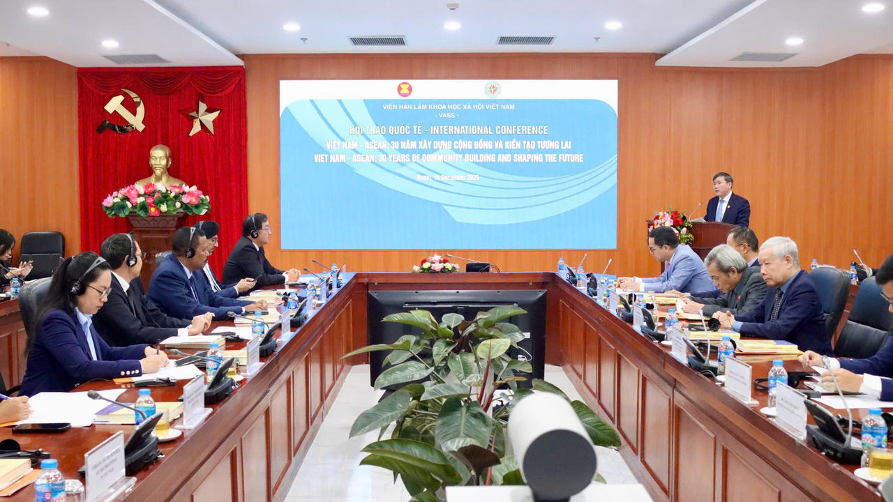 Việt Nam - ASEAN: 30 năm xây dựng cộng đồng và kiến tạo tương lai