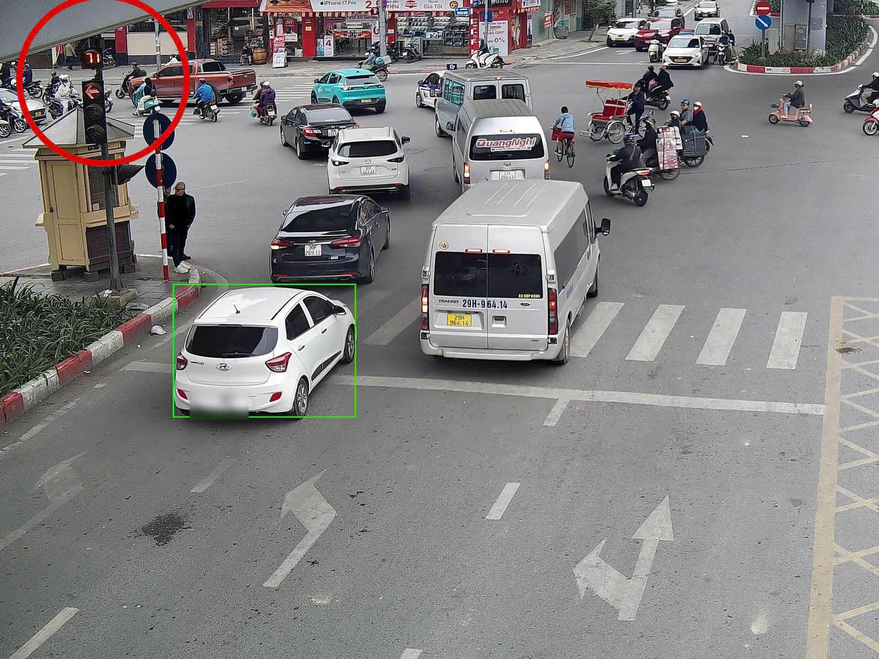 Một trường hợp vi phạm bị camera AI ghi nhận.