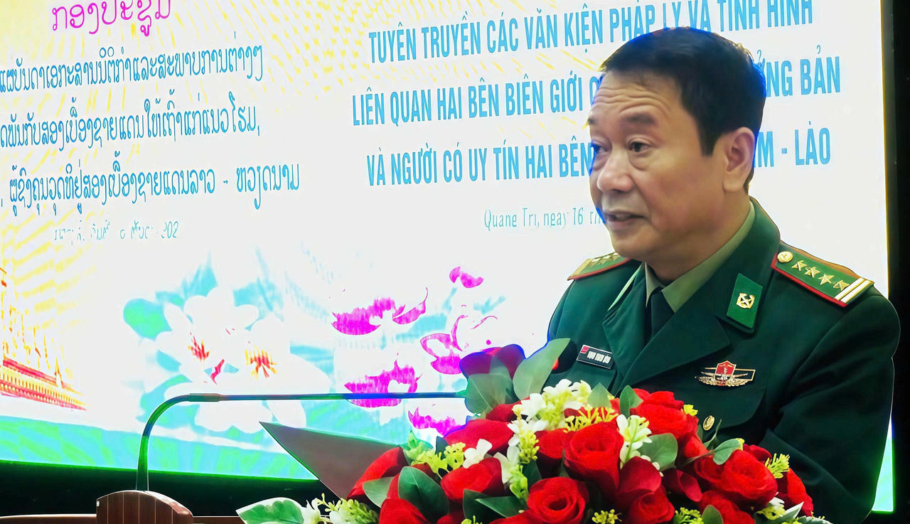 Đại tá Trịnh Thanh Bình, Phó Chỉ huy trưởng Bộ chỉ huy Quân sự tỉnh Quảng Trị kiêm Chỉ huy trưởng Ban Chỉ huy BĐBP phát biểu chỉ đạo hội nghị.