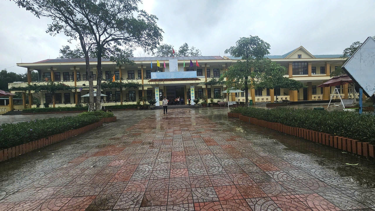 Trường Phổ thông Dân tộc bán trú Tiểu học Kim Thủy.