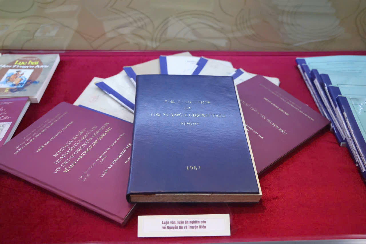 Nhiều tư liệu, luận văn, luận án nghiên cứu về Nguyễn Du và truyện Kiều.