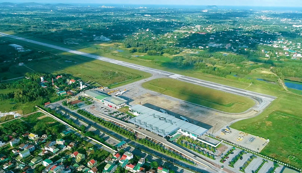 Sân bay Vinh khai thác trở lại sau 6 tháng đóng cửa để mở rộng, nâng cấp.