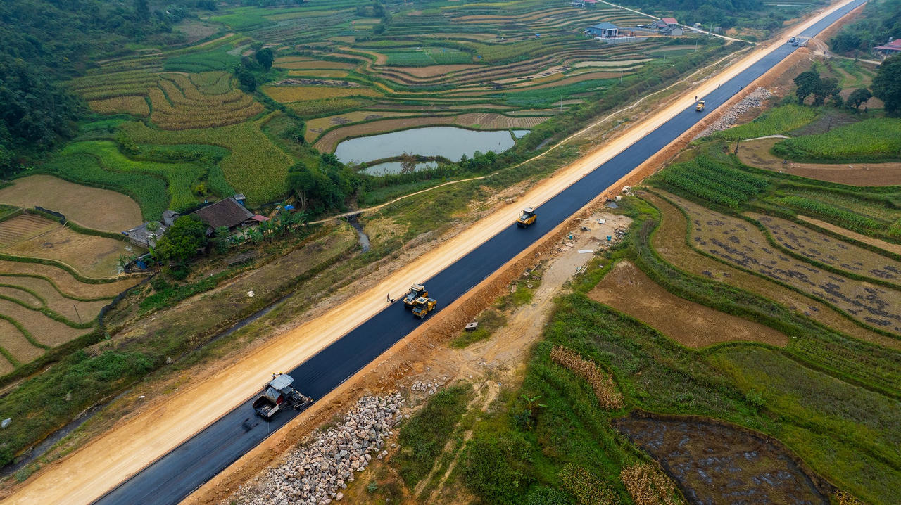 Một đoạn tại cao tốc Đồng Đăng - Trà Lĩnh.