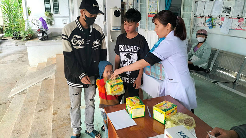 Song song với phát triển sinh kế, phường Kon Tum đặc biệt chú trọng cải thiện dinh dưỡng, nhất là đối với trẻ em thuộc hộ nghèo, cận nghèo.