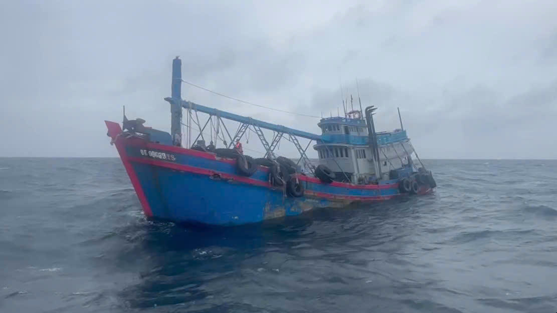 Tàu cá TG 91975 TS tại thời điểm bị phát hiện, kiểm tra