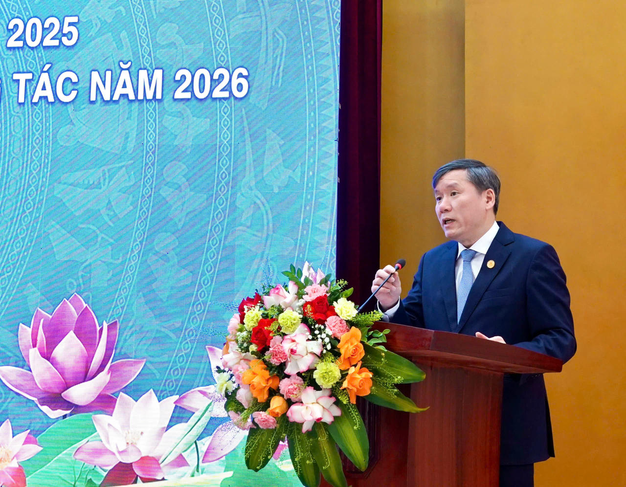 Chủ tịch Viện Hàn lâm Lê Văn Lợi phát biểu