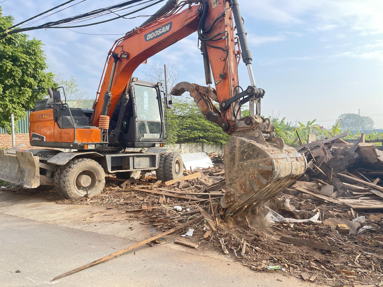 Xã Hưng Đạo (Hà Nội) tổ chức cưỡng chế thu hồi đất đối với 78 hộ dân để triển khai Cụm công nghiệp làng nghề Tân Hòa