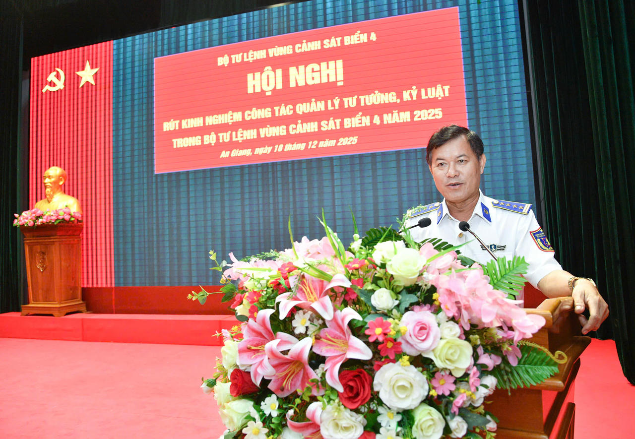 Cán bộ, chiến sĩ Bộ Tư lệnh Vùng Cảnh sát biển 4 chấp hành nghiêm pháp luật, kỷ luật quân nhân