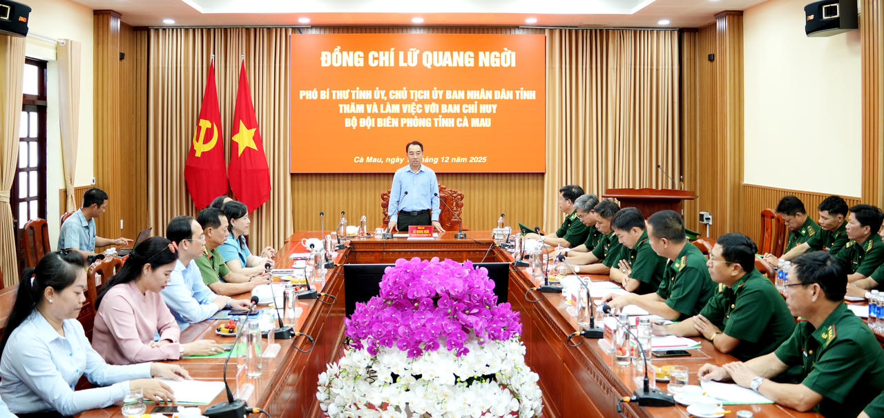 Ông Lữ Quang Ngời - Phó Bí thư Tỉnh ủy, Chủ tịch UBND tỉnh Cà Mau, phát biểu tại buổi làm việc.