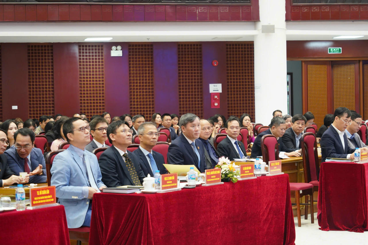 Viện Hàn lâm Khoa học xã hội Việt Nam: Chú trọng phát triển thành trung tâm hàng đầu về khoa học xã hội